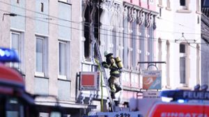 Brände: Brandstiftung in Solingen mit vier Toten - Fahndung läuft